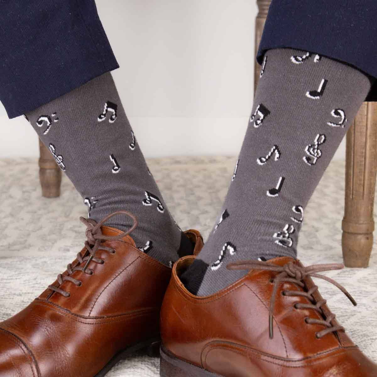 Men's musical socks in gray and black one size