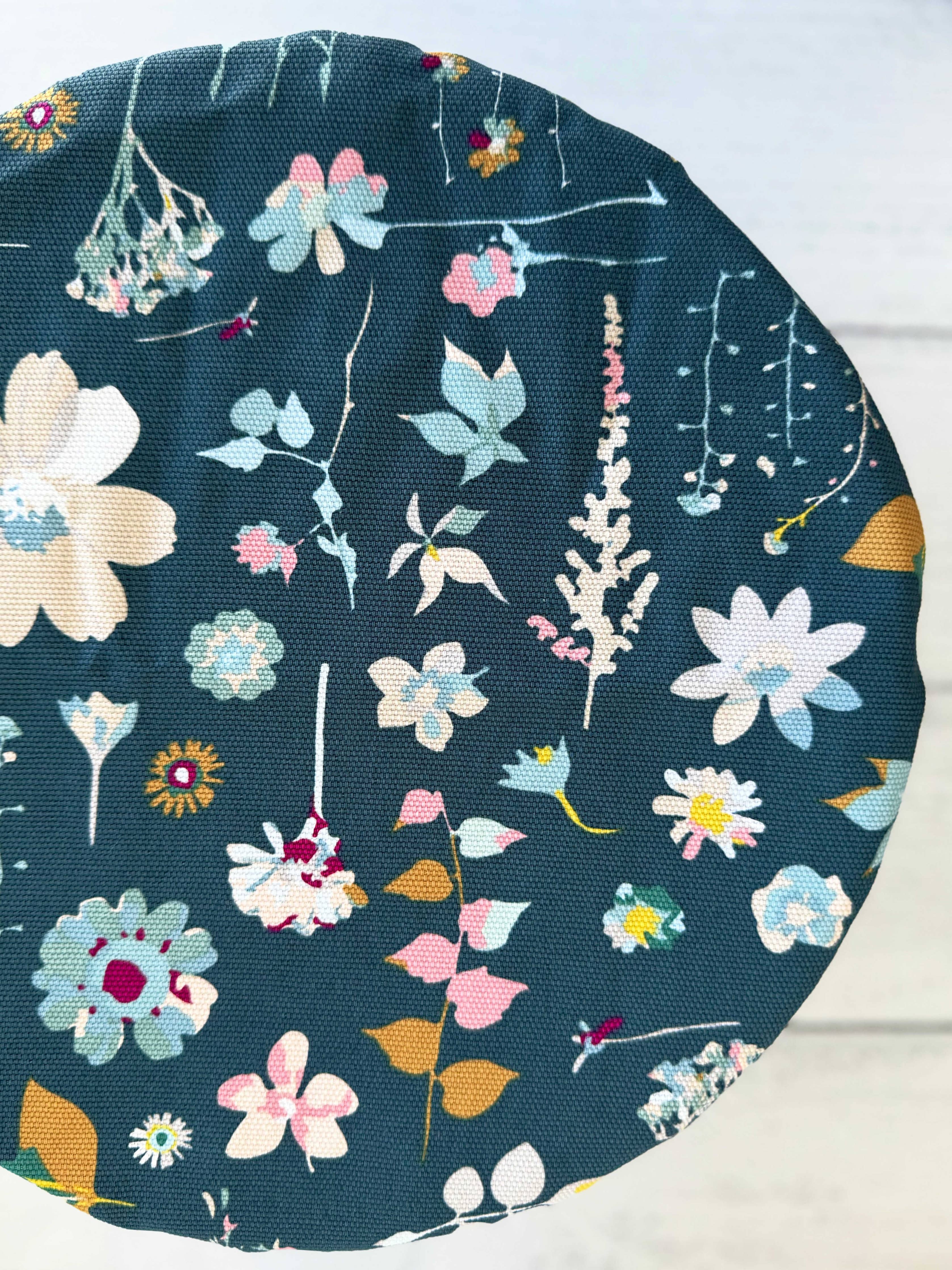 Midnight Garden Bread Makers Set dark floral pattern detail