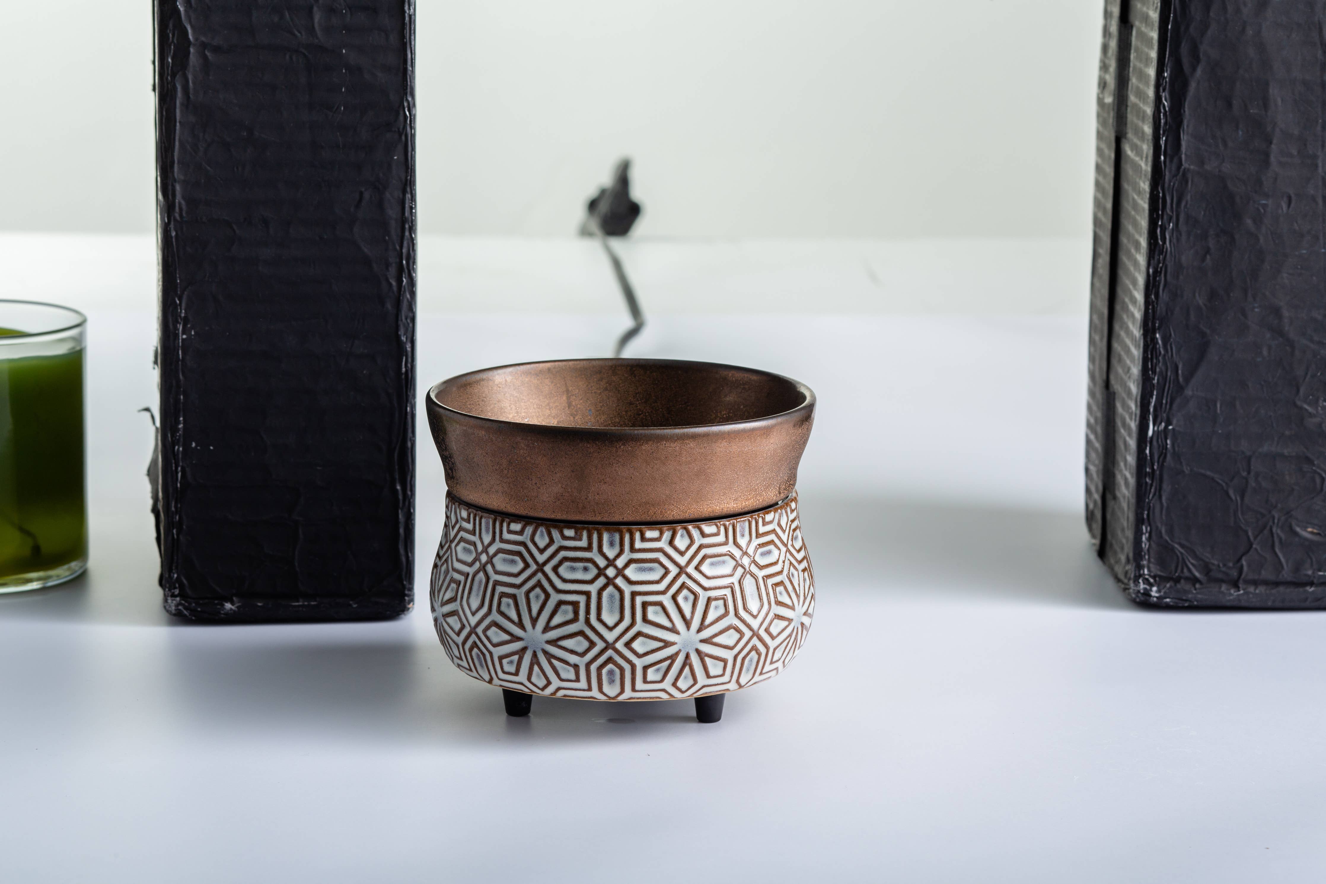 2-in-1 Fragrance Warmer Bronze Geometric