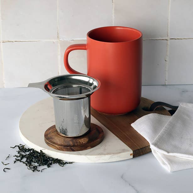 Stoneware Juliet paprika pot with acacia lid lifestyle view