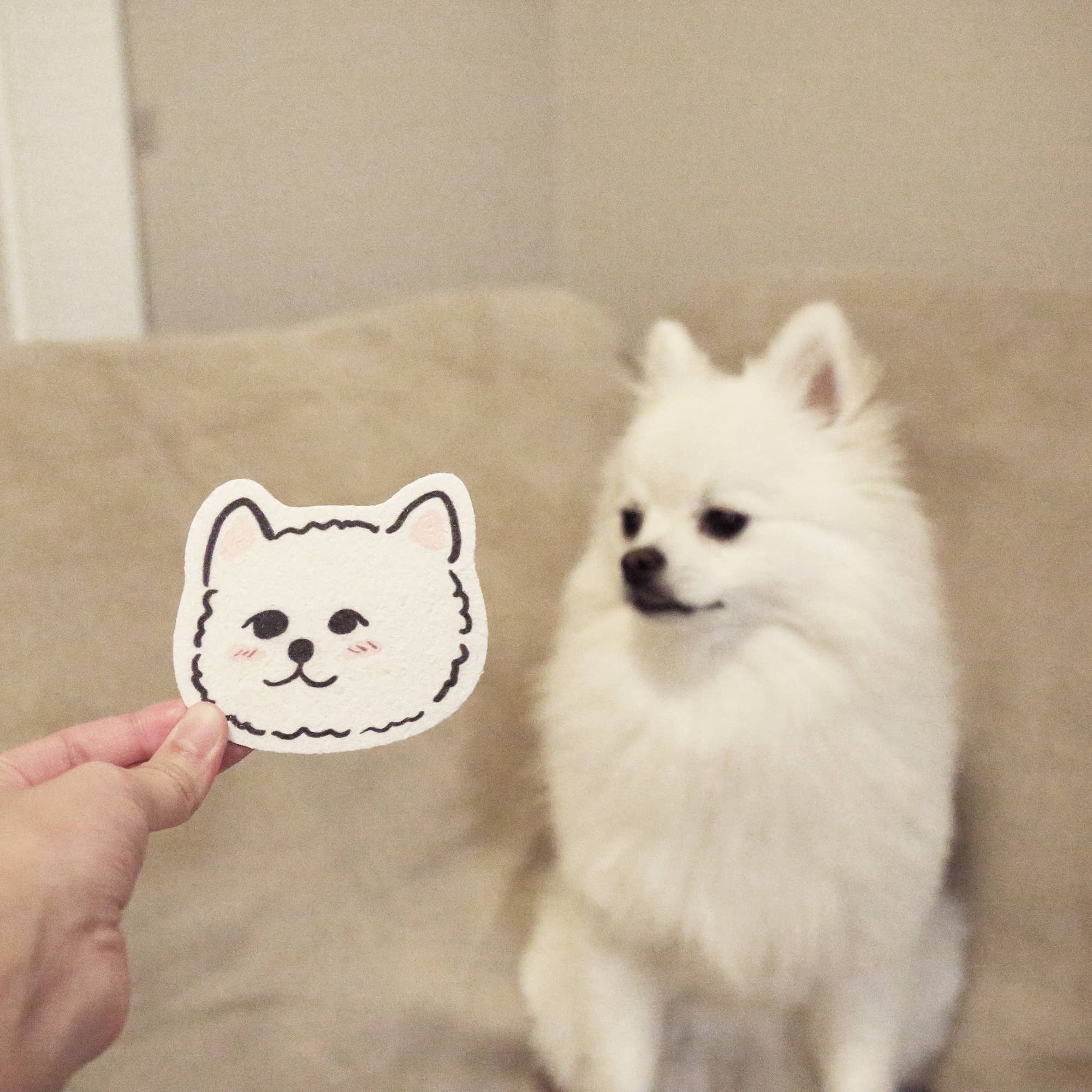 White Floof Pop Up Sponge expanded detail view