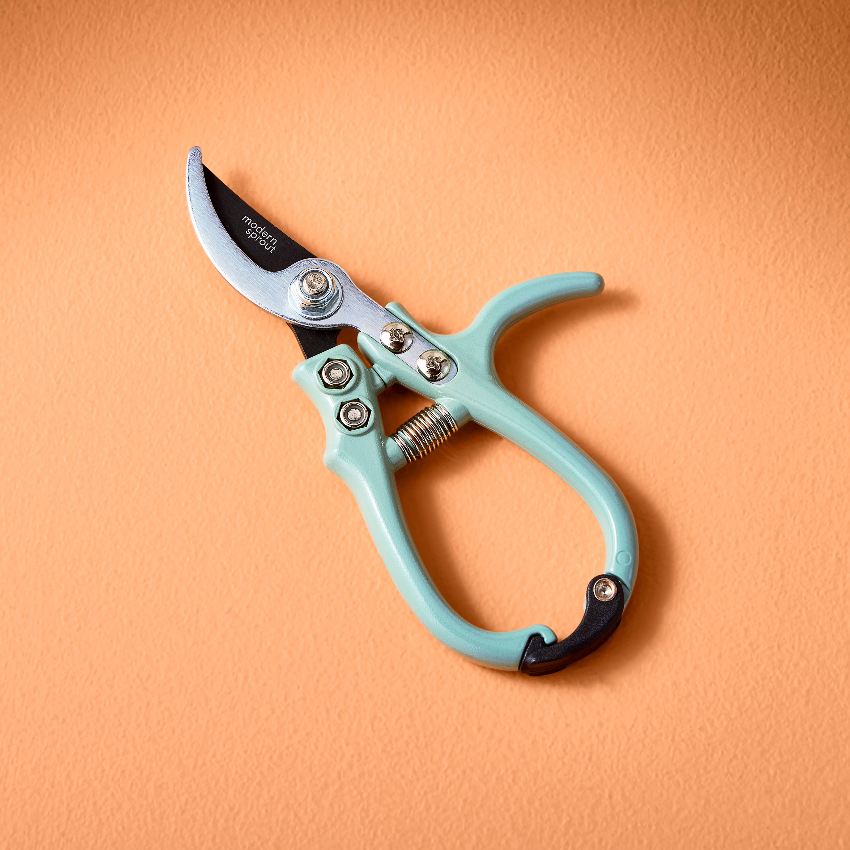 Garden pruners in bold new color choice