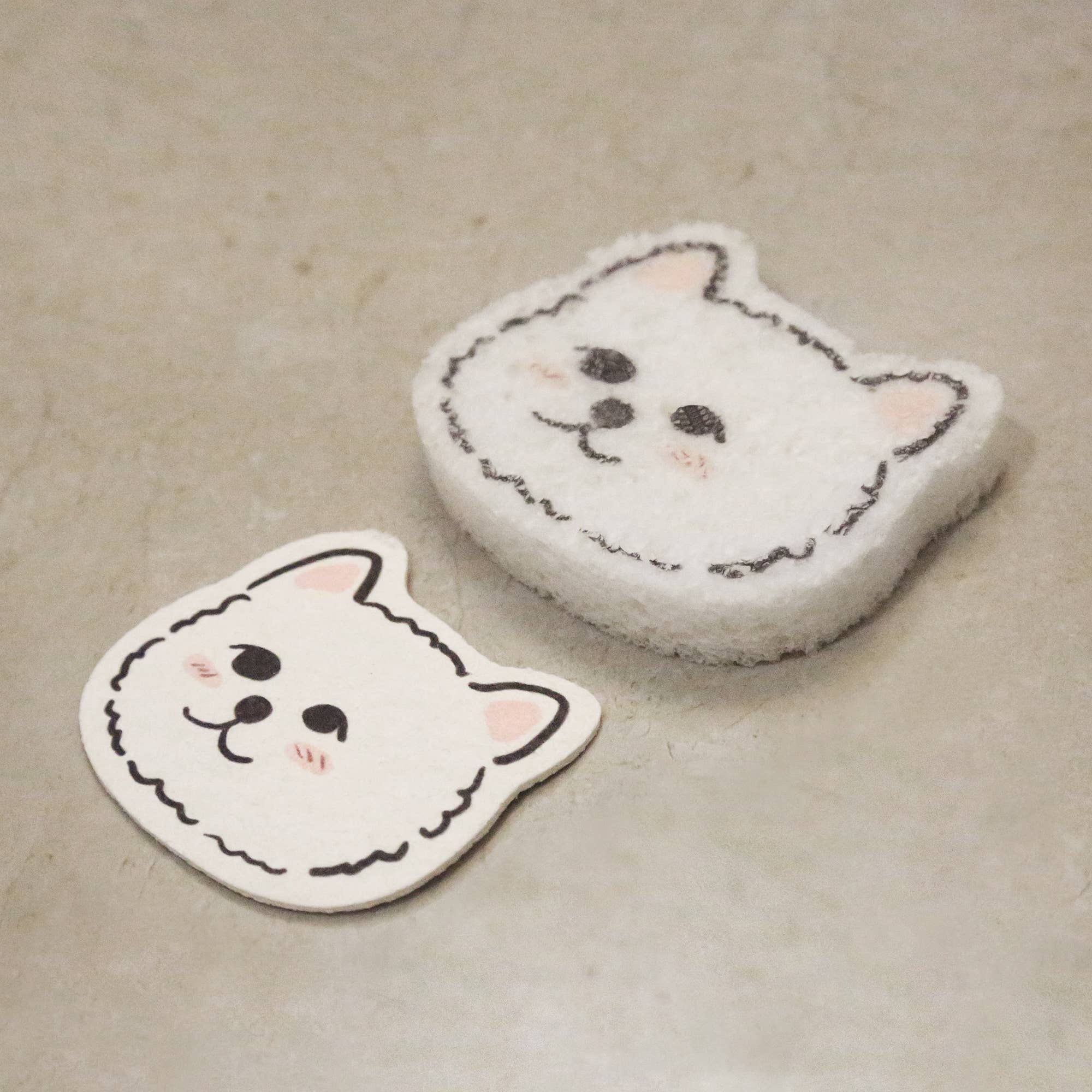 White Floof Pop Up Sponge packaging front view