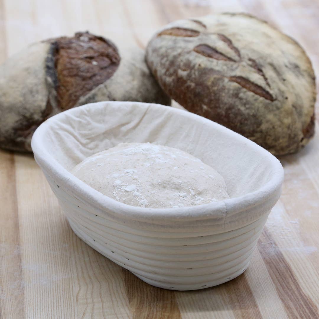 Breadtopia oval proofing basket and cloth liner