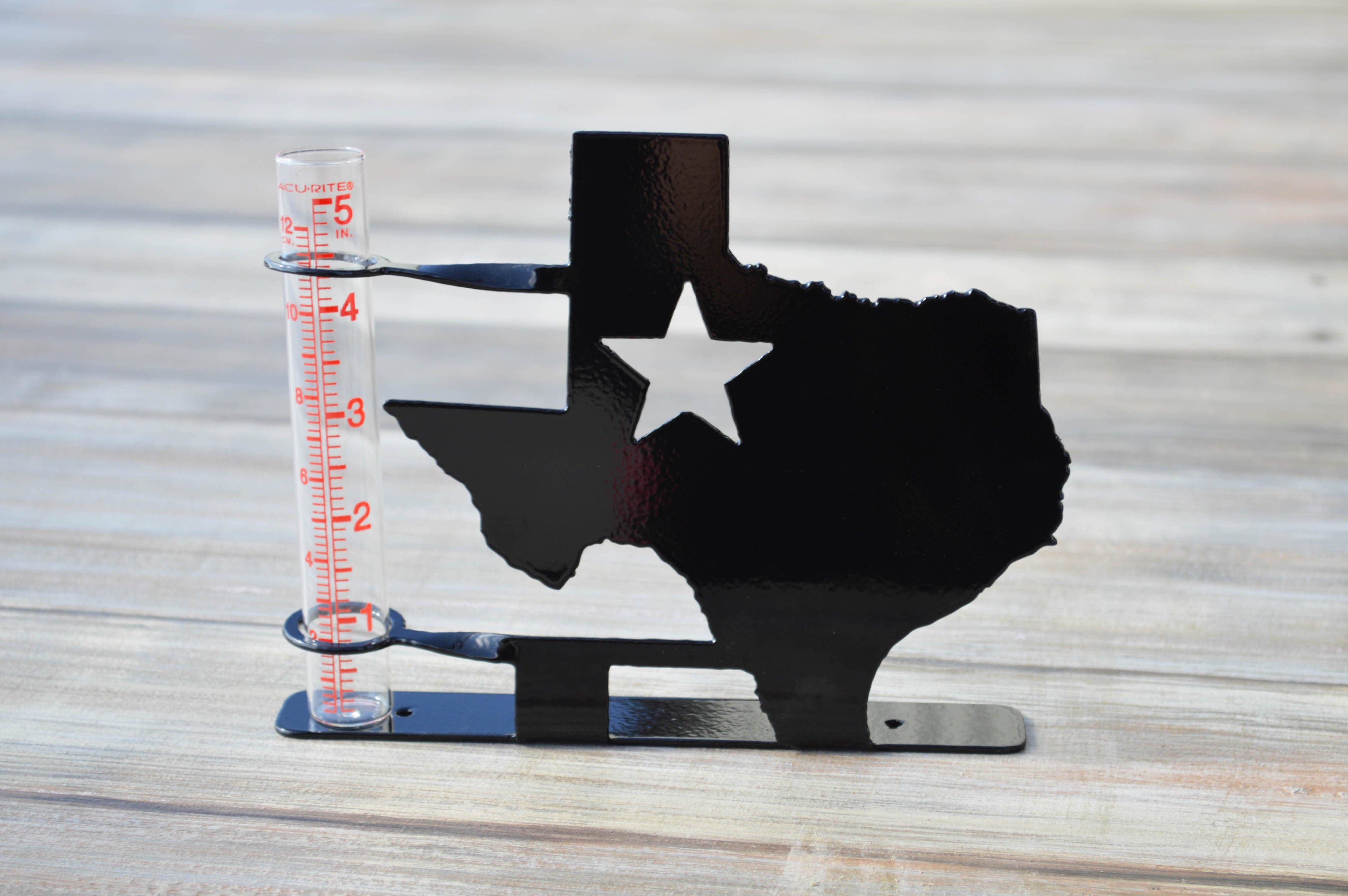 Steel Grace Texas with star decorative rain gauge