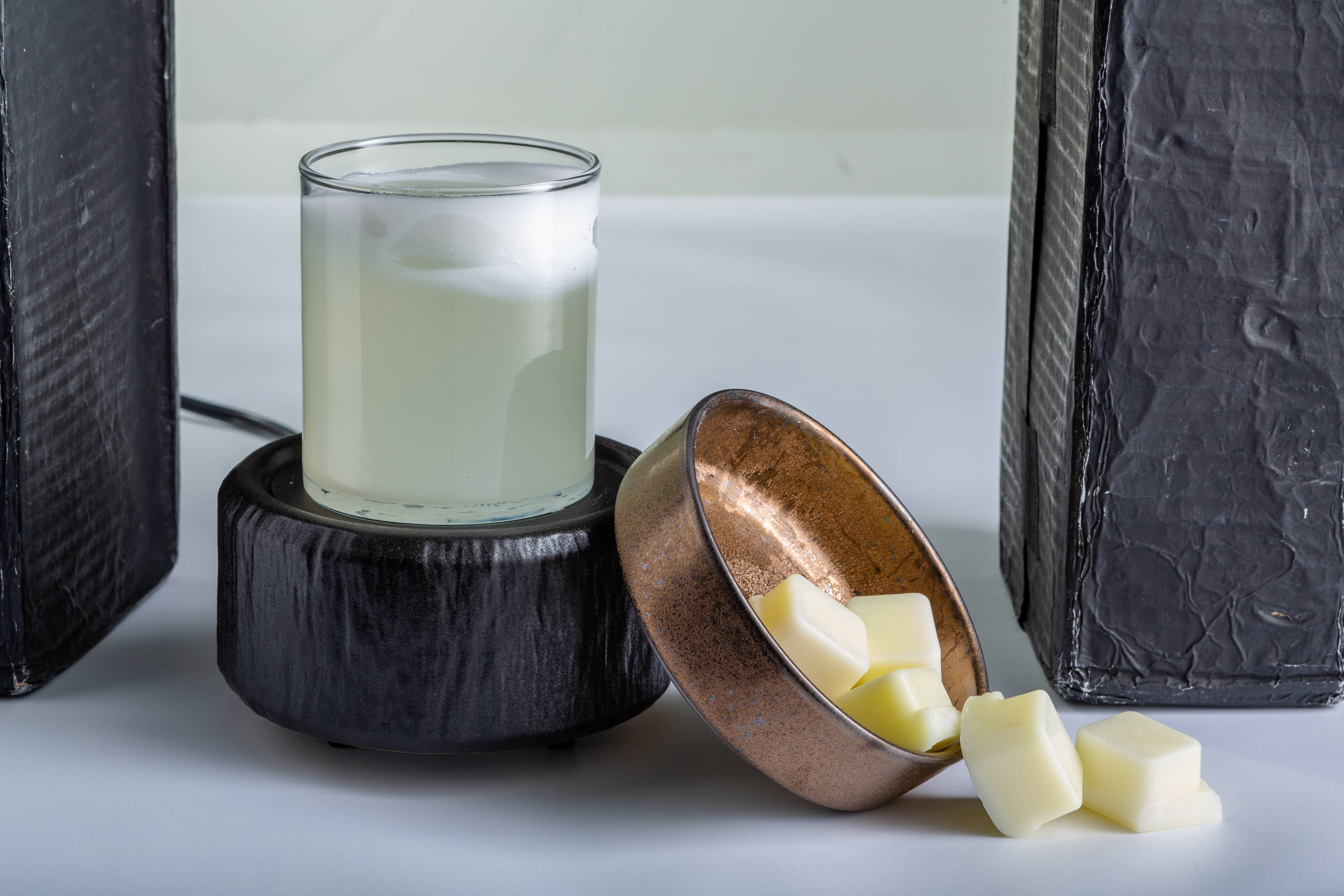 2-IN-1 Fragrance Warmer Primitive Black