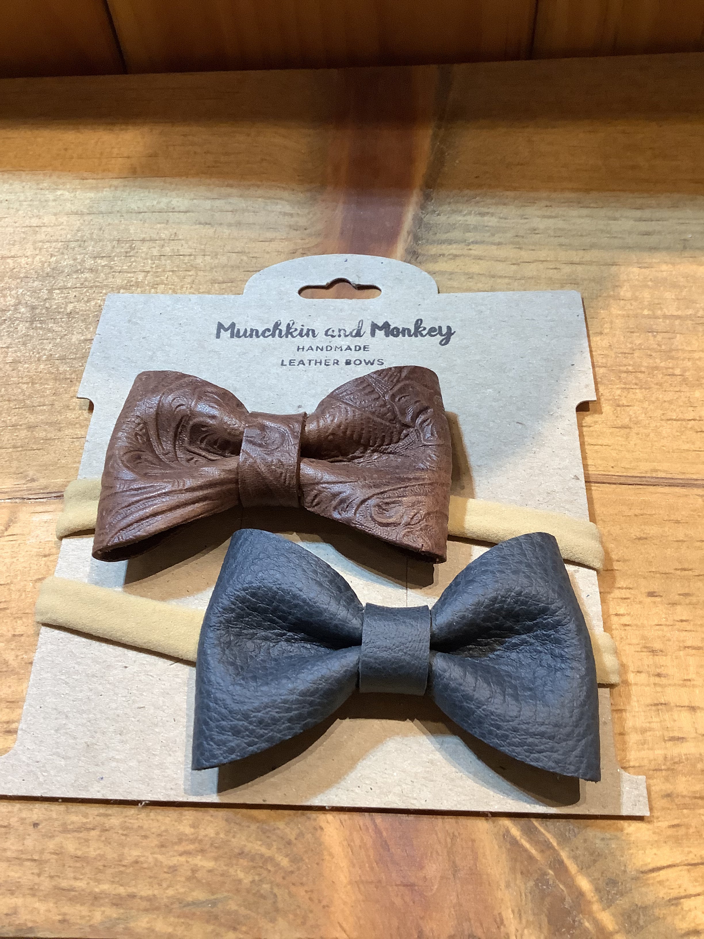 Munchkin and Monkey - Leather Bow Clips