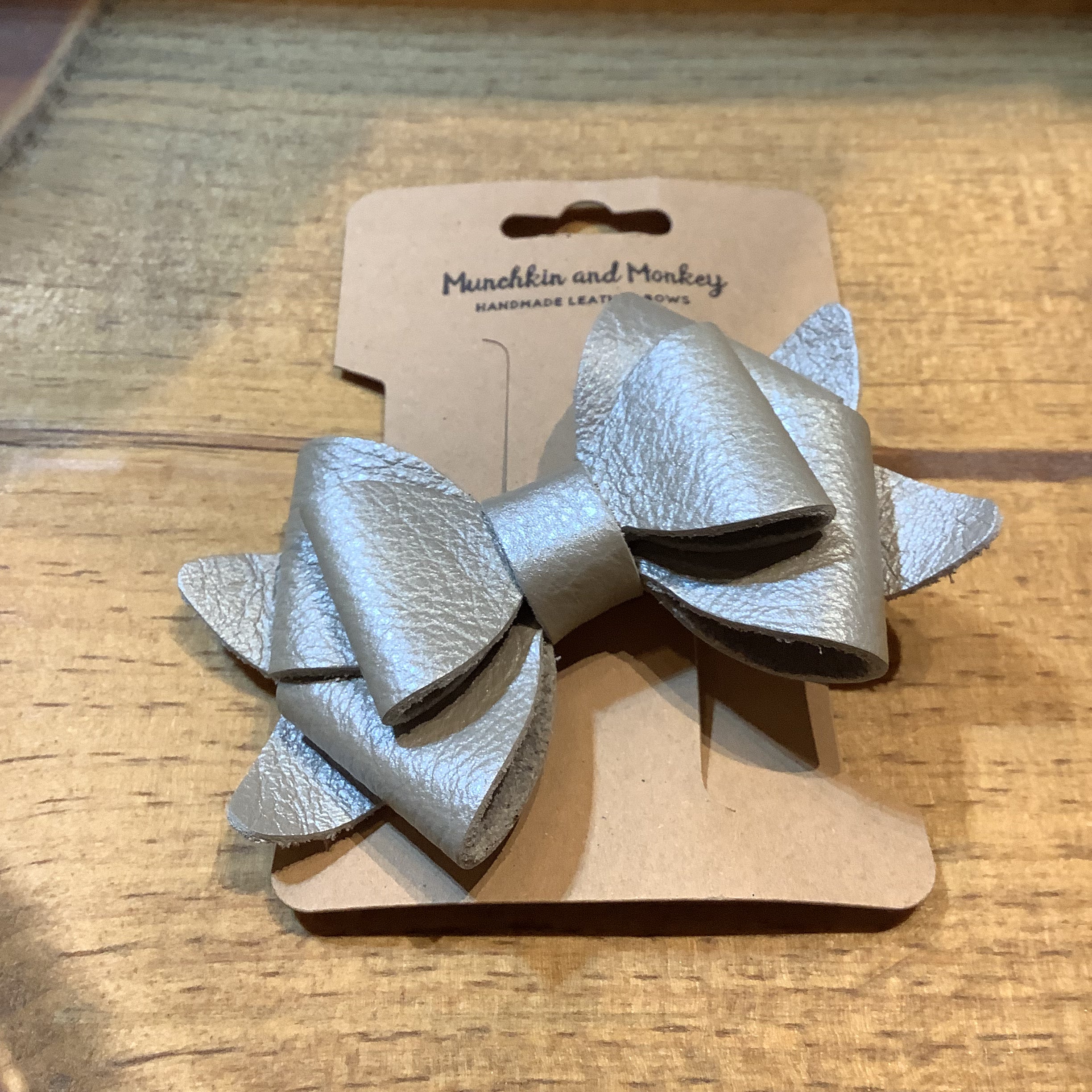 Munchkin and Monkey - Leather Bow Clips