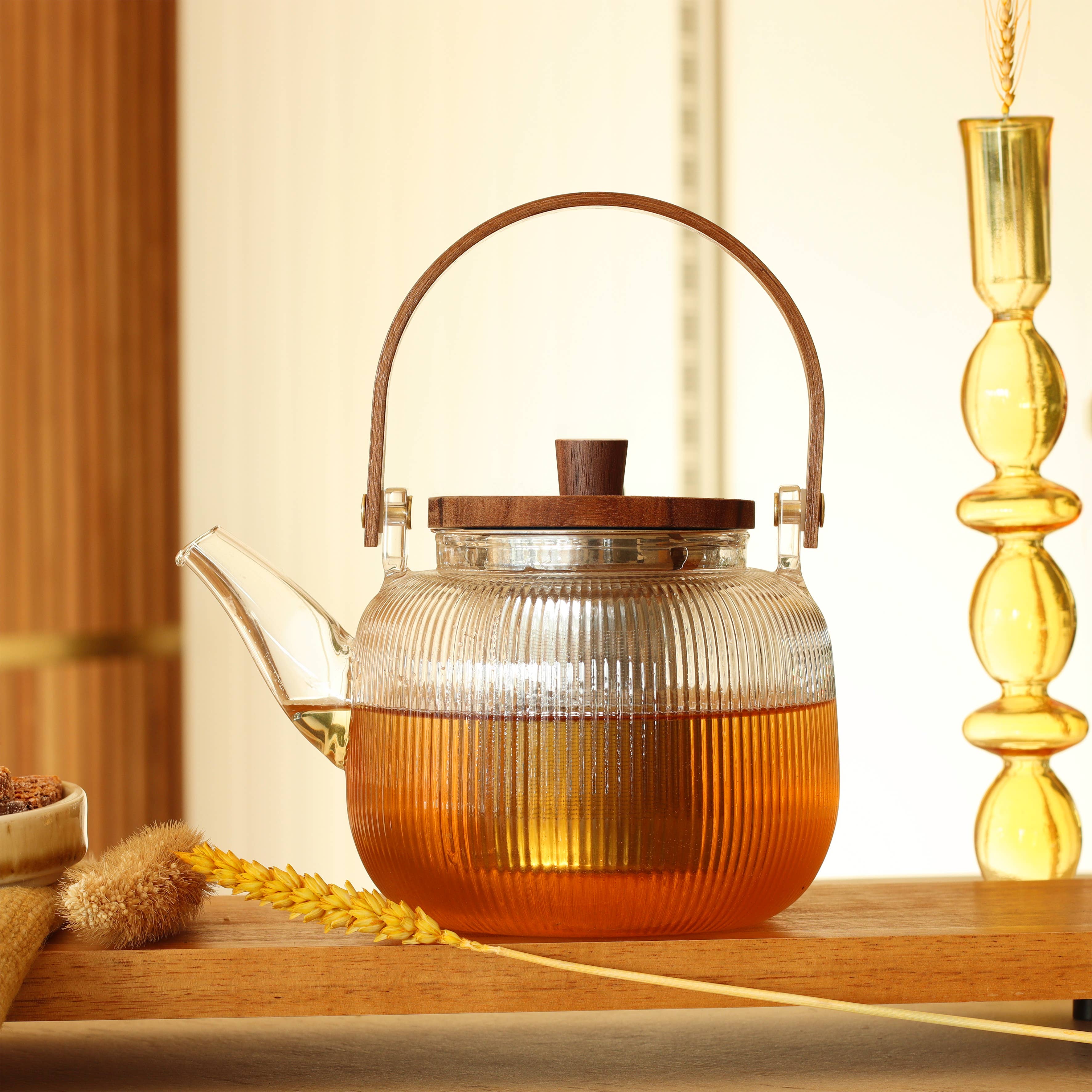 MUGI 900ml glass teapot with handle and wooden lid